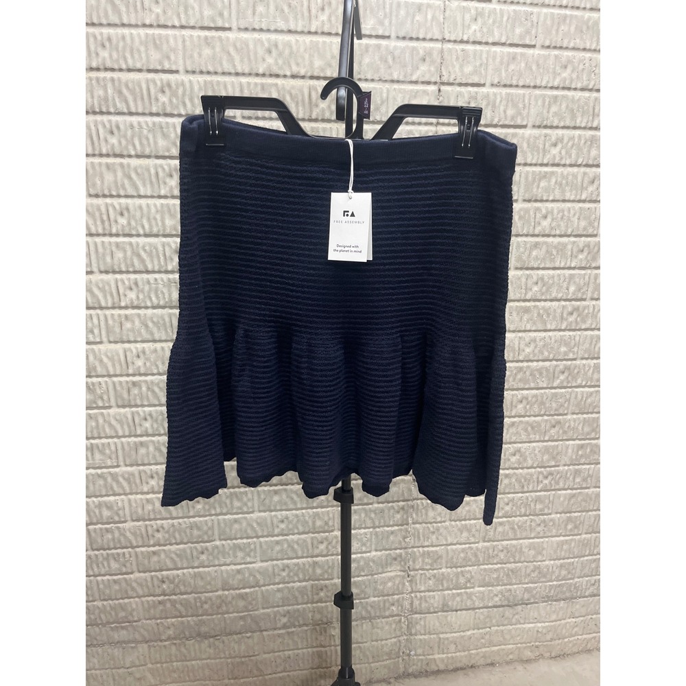 Free Assembly Women Flare Mini Skirt Darkest Navy Ribbed Ruffle Hem XL 16-18 NWT
